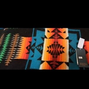 Pendleton Multicolor Geometric Blanket